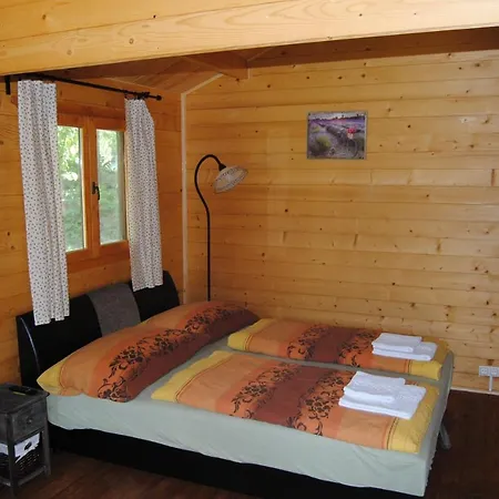 Hedi Vendeghaz Apartment Dunakiliti