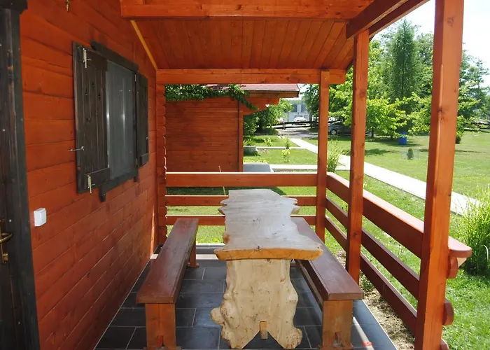 Hedi Vendeghaz Apartmán Dunakiliti